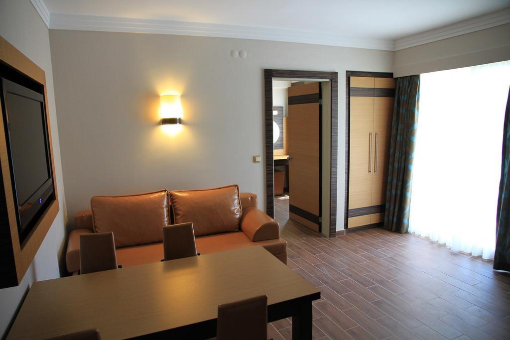 Hotel Club Alpina Marmaris Exterior foto