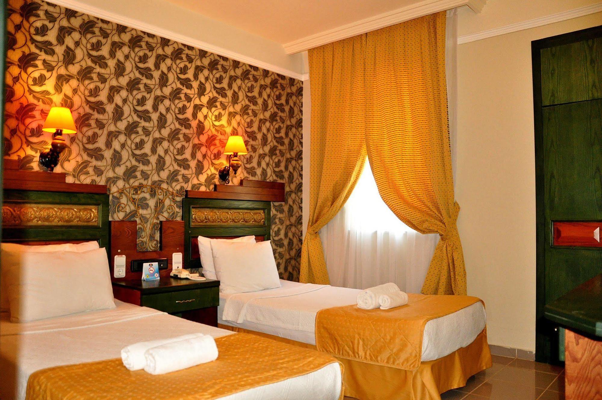 Hotel Club Alpina Marmaris Exterior foto