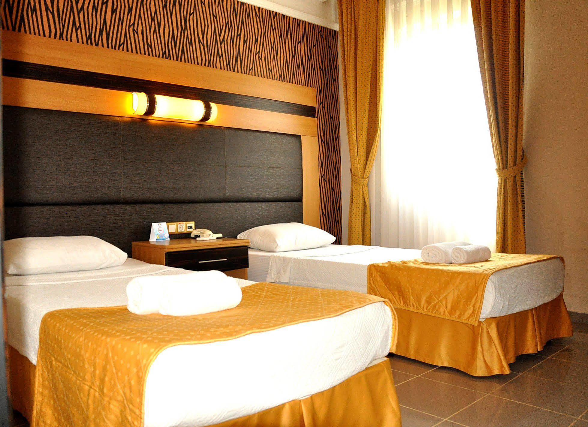 Hotel Club Alpina Marmaris Exterior foto